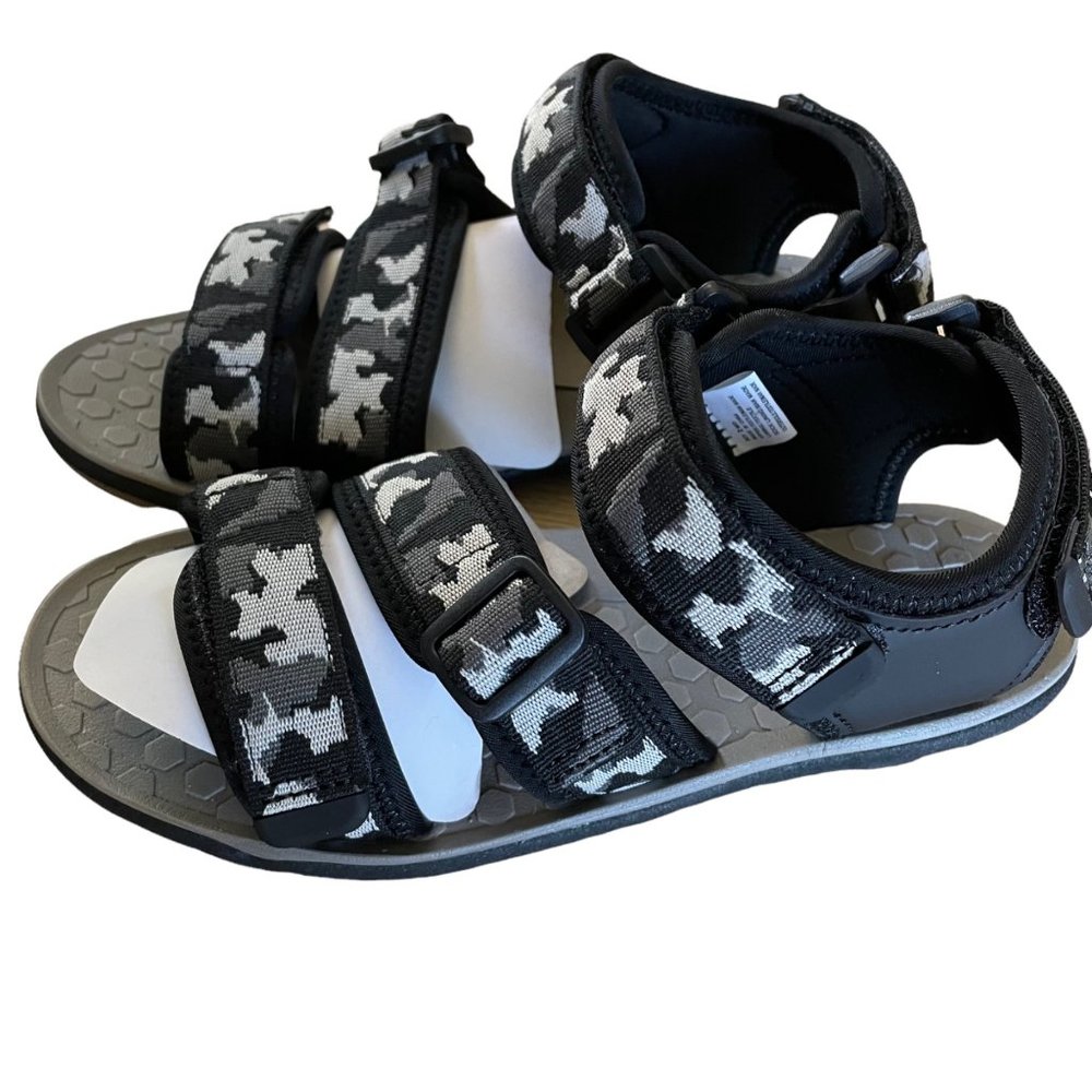 Sonoma Camo Sandals Size 2 - Picture 4 of 7